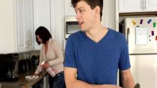 Publicagent Sexy teen fucked and screams mom bikini xxx